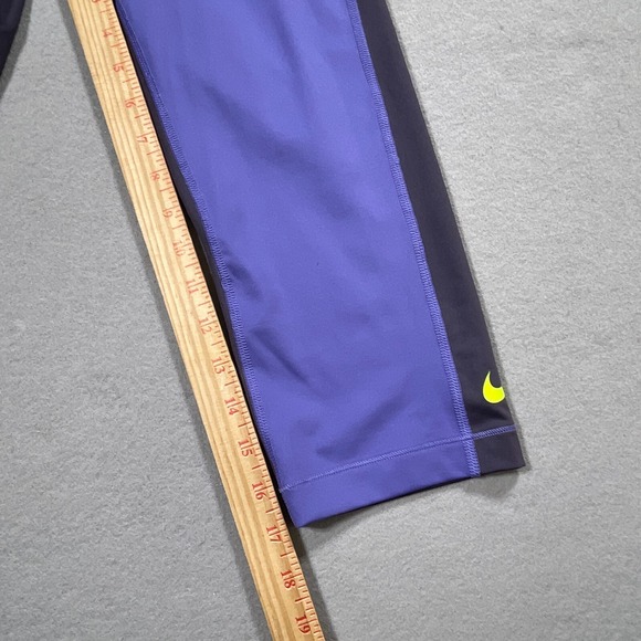 Nike Pro Capri Leggings Women Medium Compression Purple Grey Activewear Casual - Picture 2 of 9